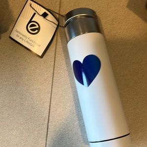 Be bottle water bottle with removable bottom and infuser inside!